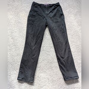 Gloria Vanderbilt Brand, Black, Amanda Jeans - Ladies Size 12